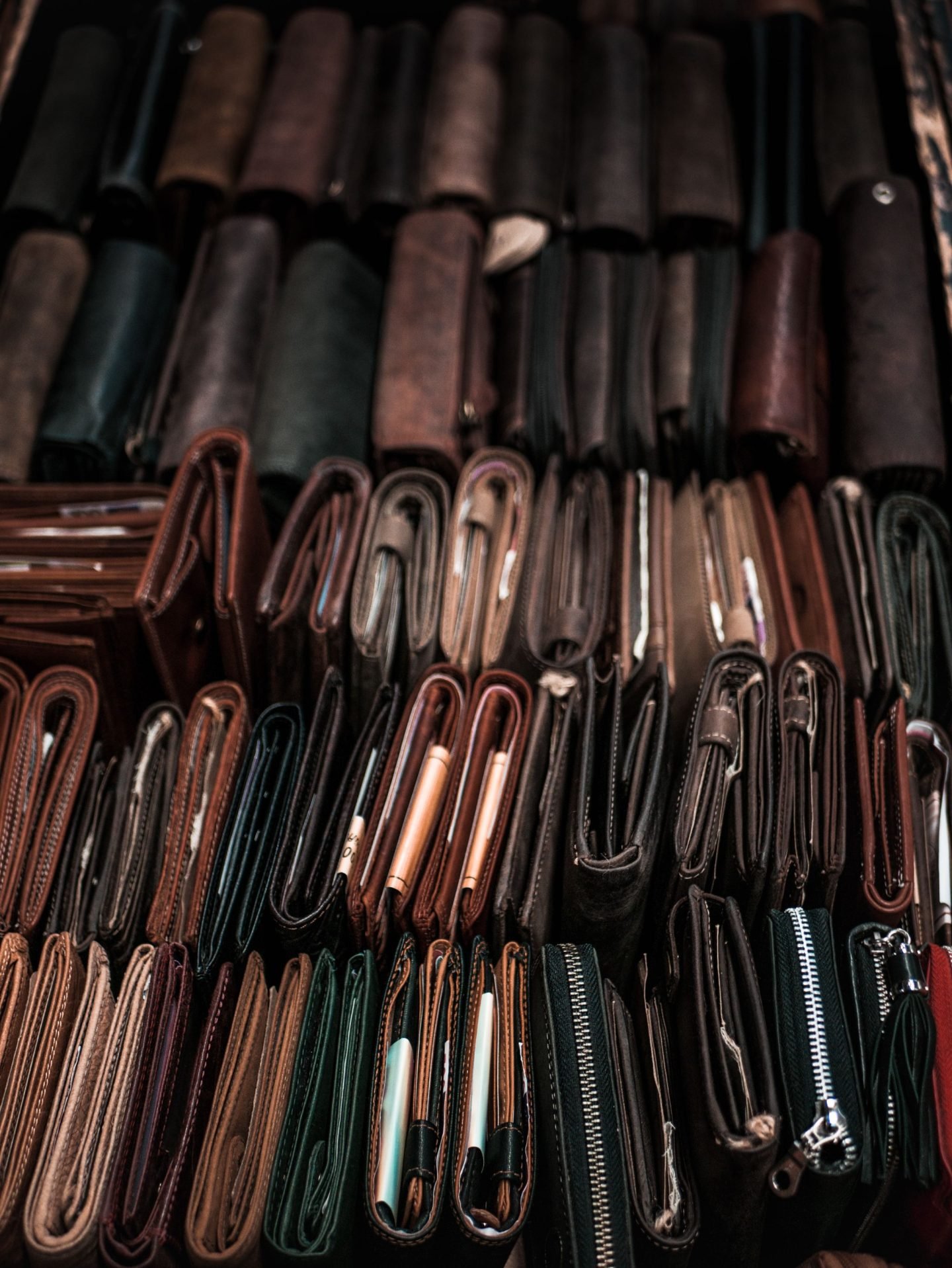 5 Awesome Gifts You Can Find At A Leather Store