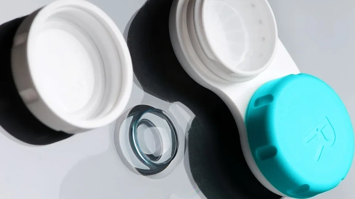 The Pros and Cons of Different Types of Contact Lenses